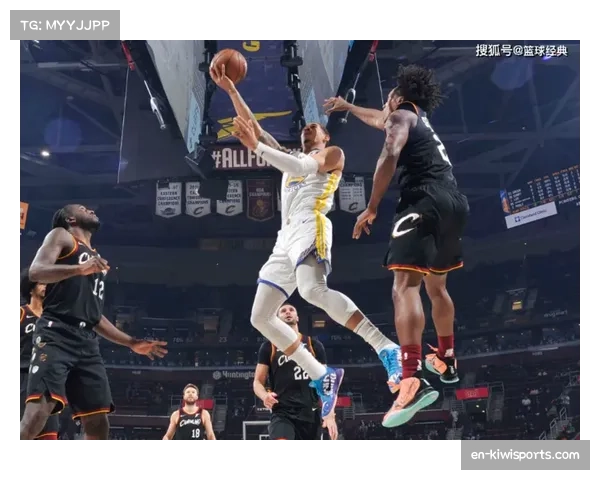 太阳外线手感冰冷 全场三分命中率低下导致进攻停滞 太阳外线手感冰冷 全场三分命中率低下导致进攻停滞