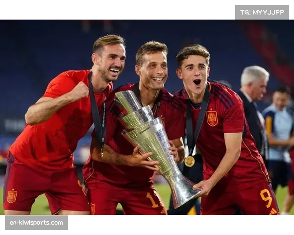 巴黎中场法比安鲁伊斯伤缺 组织重任落在维蒂尼亚肩 巴黎中场法比安鲁伊斯伤缺 组织重任落在维蒂尼亚肩